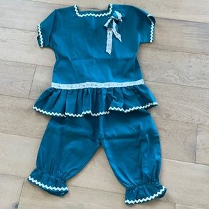 Matching vintage shirt and capri romper set